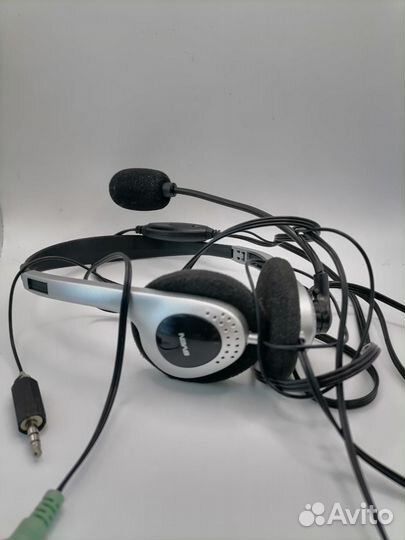 Наушники с микрофоном