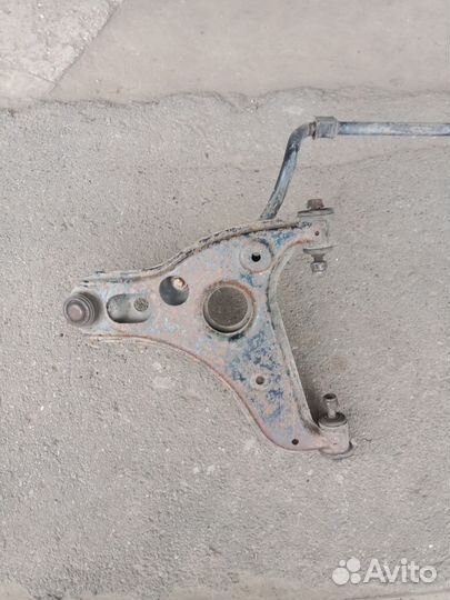 Рычаги передние