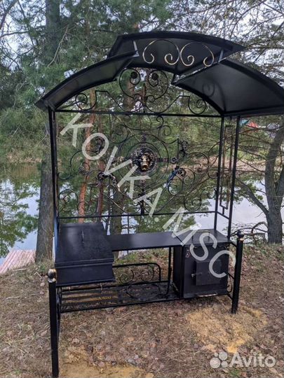 Мангал с крышей