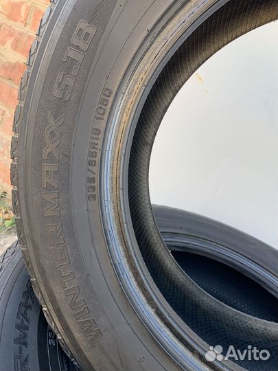 Dunlop Winter Maxx SJ8 235/65 R18