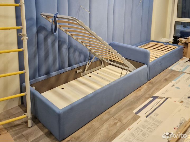 Мягкие стеновые панели и кровати в детскую