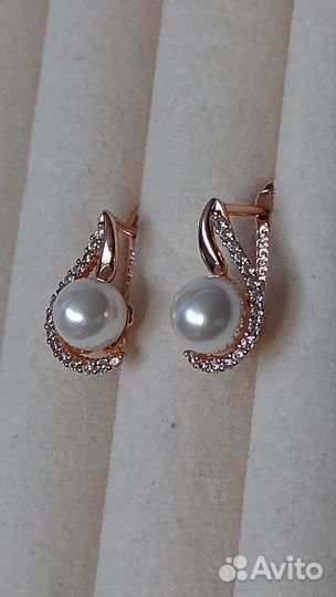 Золотые серьги новые с жемчугом проба 585 RG