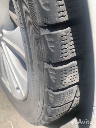 Yokohama Ice Guard IG20 255/45 R18 99Q