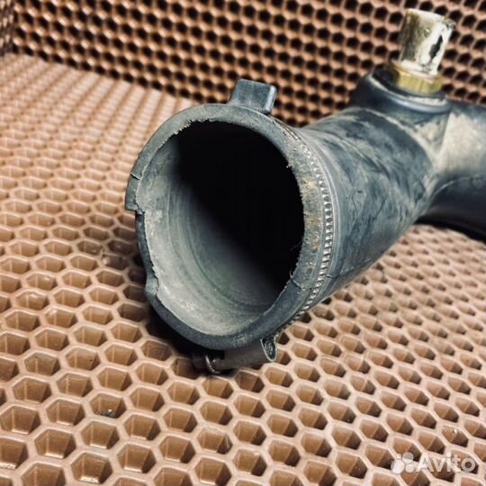 Патрубок воздушного фильтра Ford Scorpio