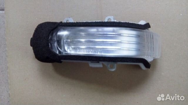 Указатель поворота правый в зеркало Тойота Королла