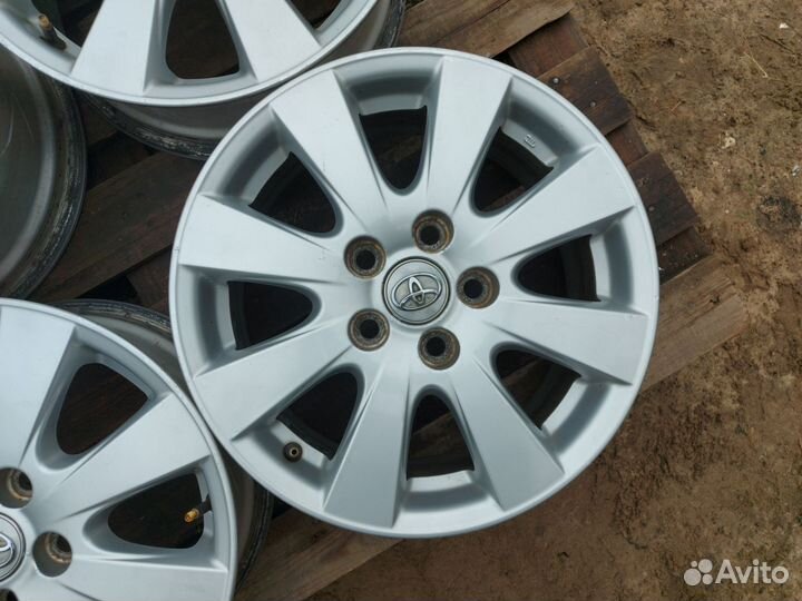 Toyota Camry 40 Ориг R16 5x114.3 ET45 6.5J d60.1