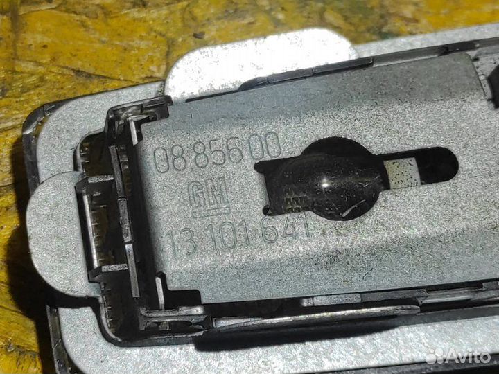 Плафон салонный Opel Astra P10 A17DTJ 2011