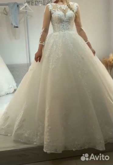 Свадебное платье