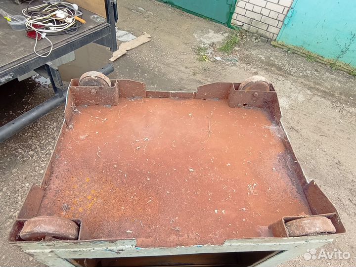 Сейф металлический