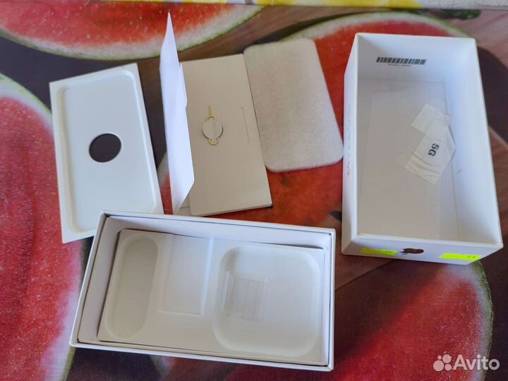 Коробка от iPhone 5s