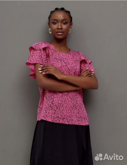 Блузка нарядная женская с воланами 42 44