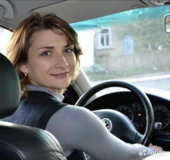 Автоинструктор женщина