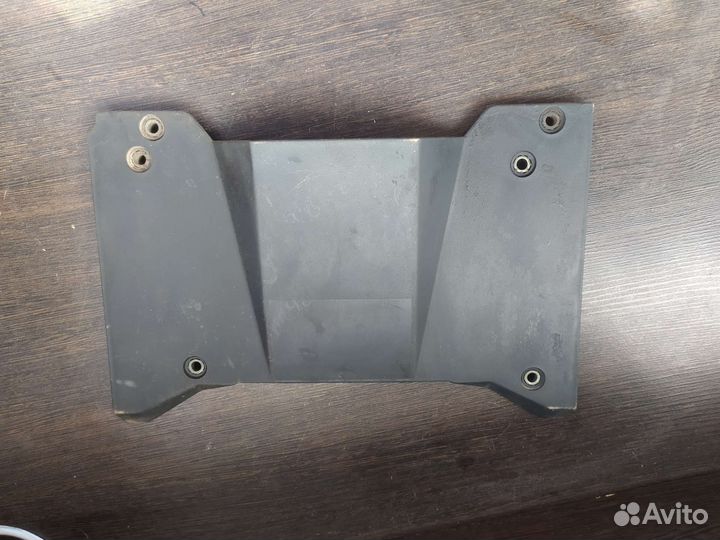 Декоративная крышка двигателя Suzuki Grand Vitara