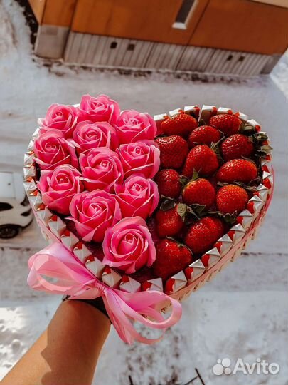 Киндер с клубникой