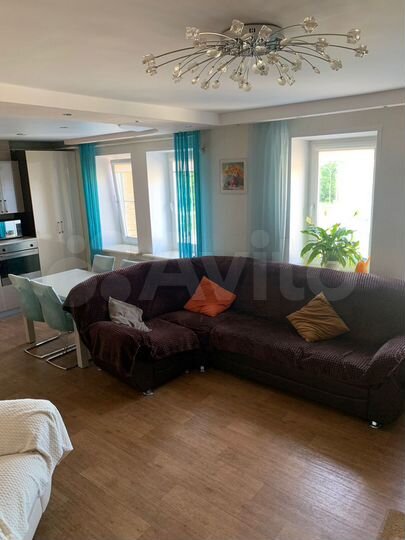 4-к. квартира, 110 м², 2/10 эт.