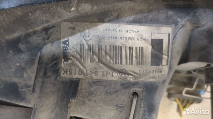 Фара (передняя) левая Volkswagen Golf 4