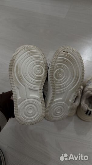 Кроссовки детские