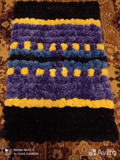 Коврик из помпонов ручной работы