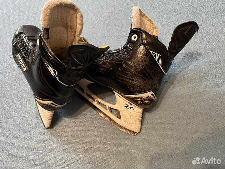 Коньки хоккейные