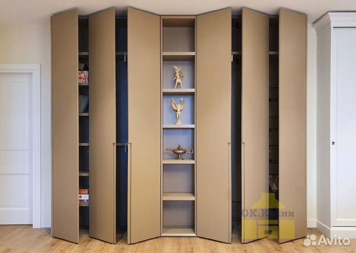 Шкаф двухстворчатый