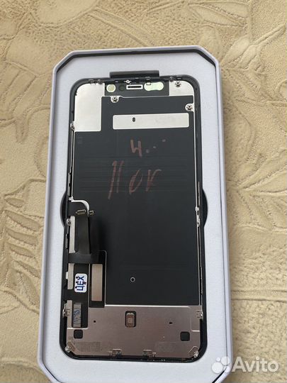 Дисплей iPhone 11