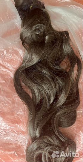 Волосы на заколках