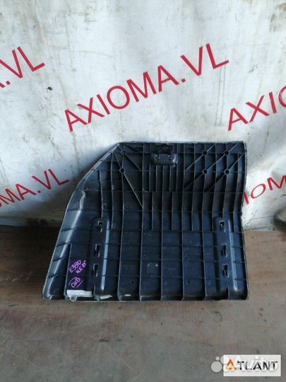 Обшивка багажника задняя правая mercedes-benz E350