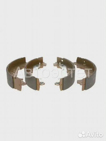 Тормозные колодки барабанные задний мост 0 986 487 667