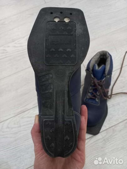Лыжные ботинки детские 31 р-р