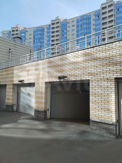 Машиноместо, 13 м²