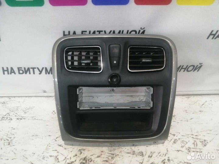 Рамка магнитолы Renault Logan 2 2018
