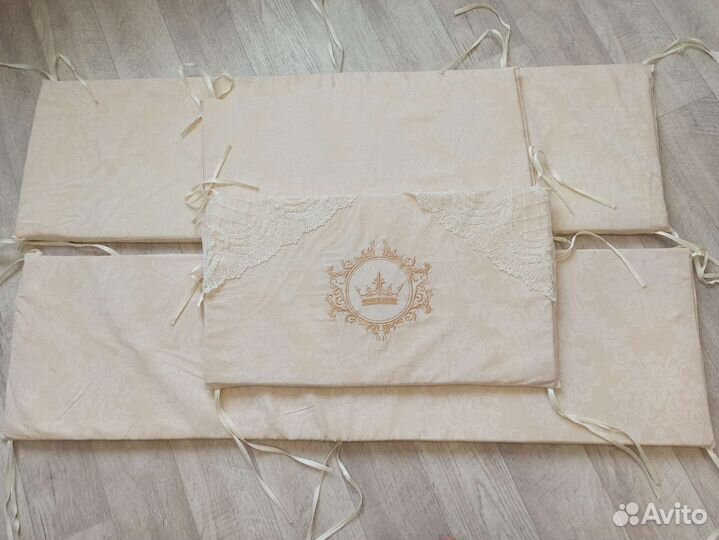 Королевские бортики в детскую кровать