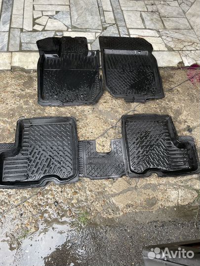 Автомобильные коврики резиновые renault daster