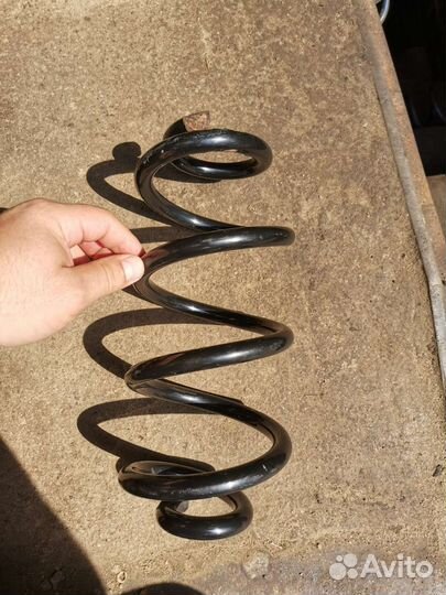 Задняя пружина Nissan x-trail T31 оригинал