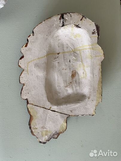 Голова индейца из гипса