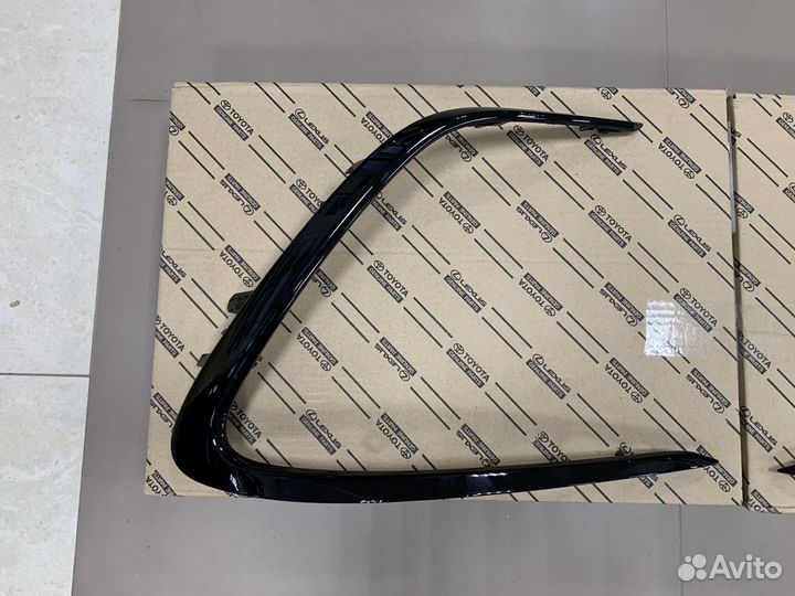 Toyota Camry V75 молдинг