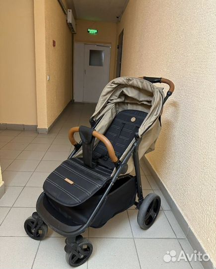 Прогулочная коляска hb