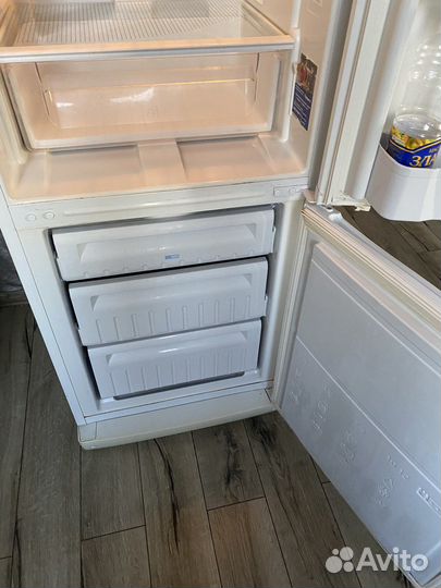 Продам холодильник рабочий