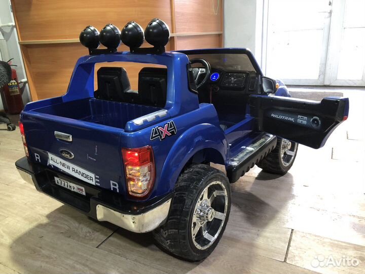 Детский электромобиль