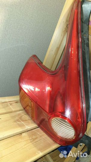 Фонарь задний левый на Nissan Juke