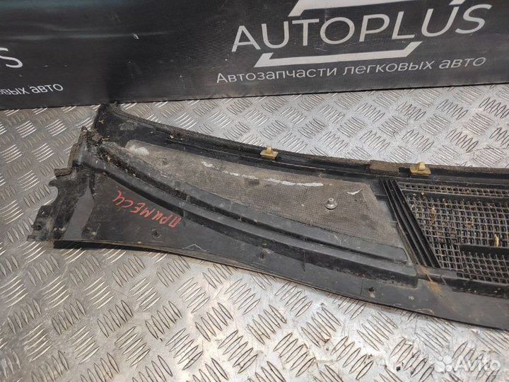 Жабо Mazda Premacy 2.0 FS 2002