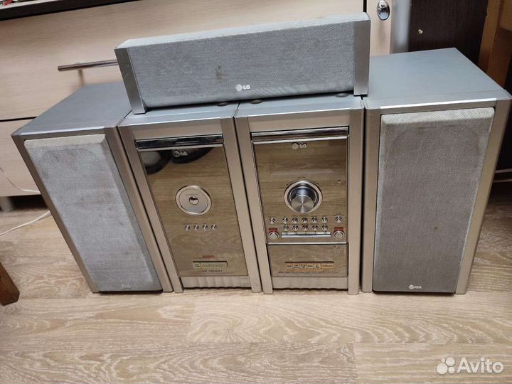 Музыкальный центр