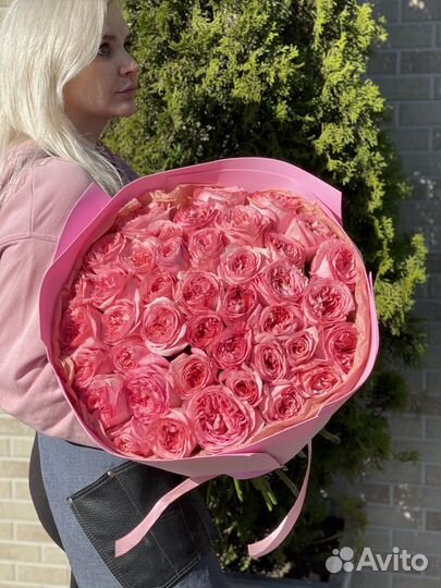 Пионовидные розы букет Пинк Экспрешн