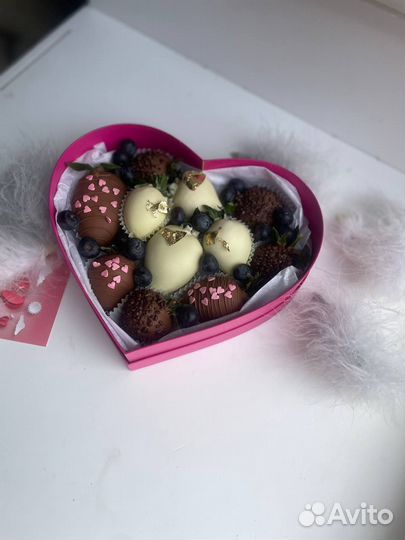 Клубника в шоколаде 8 марта