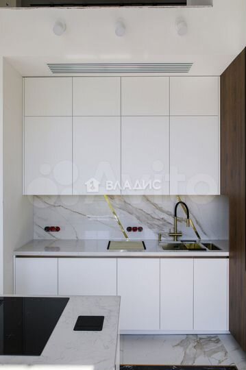 5-к. квартира, 212,9 м², 4/4 эт.