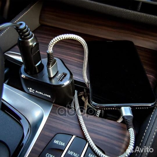 Прикуриватель-разветвитель 1 гнездо + 2xUSB 2.4