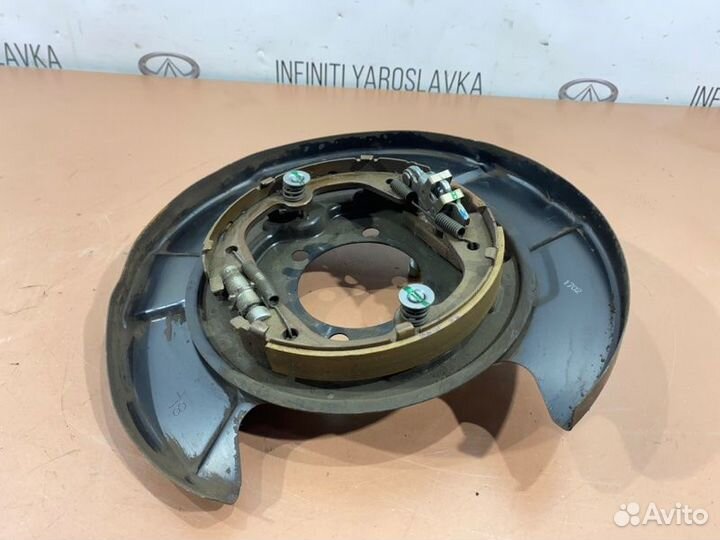 Пыльник тормозного диска задний левый Infiniti