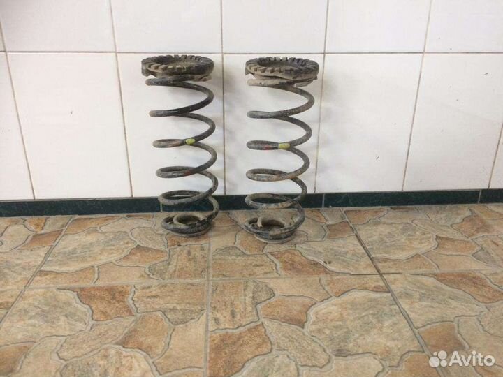 Стойки передние, задние на Hyundai Gitz