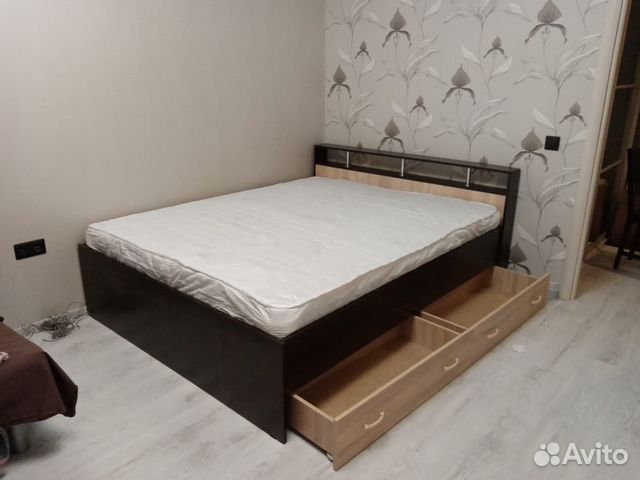 Кровать двухспальная