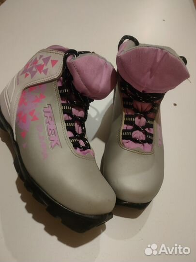 Лыжные ботинки